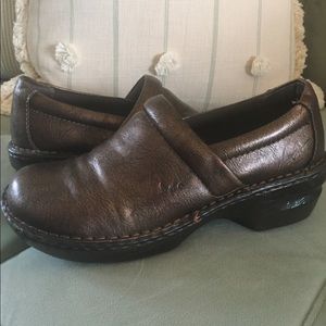 B.O.C. Closed back clog, size women's 8.5M.
